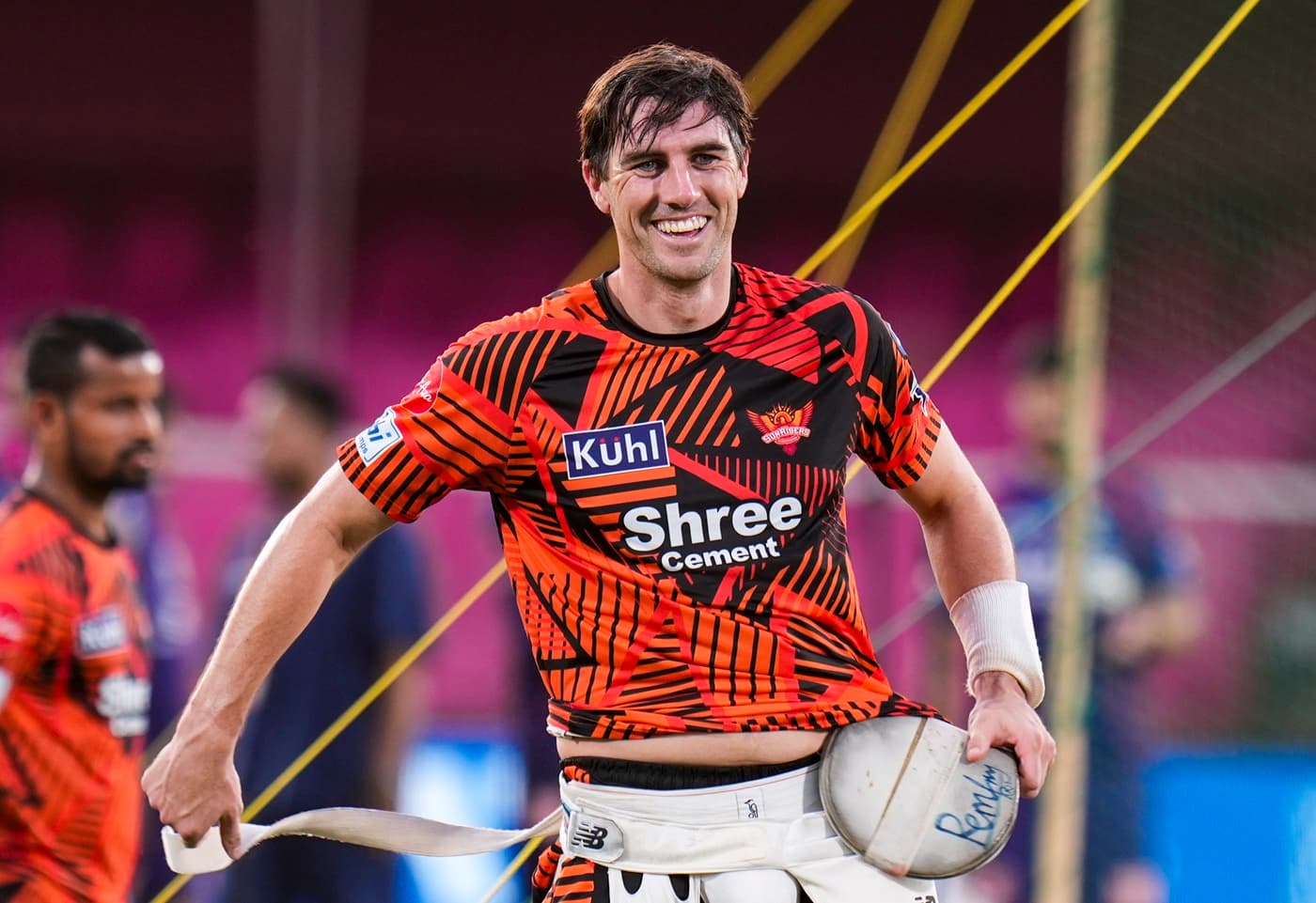 SRH bowl against GT in bid to go No. 1