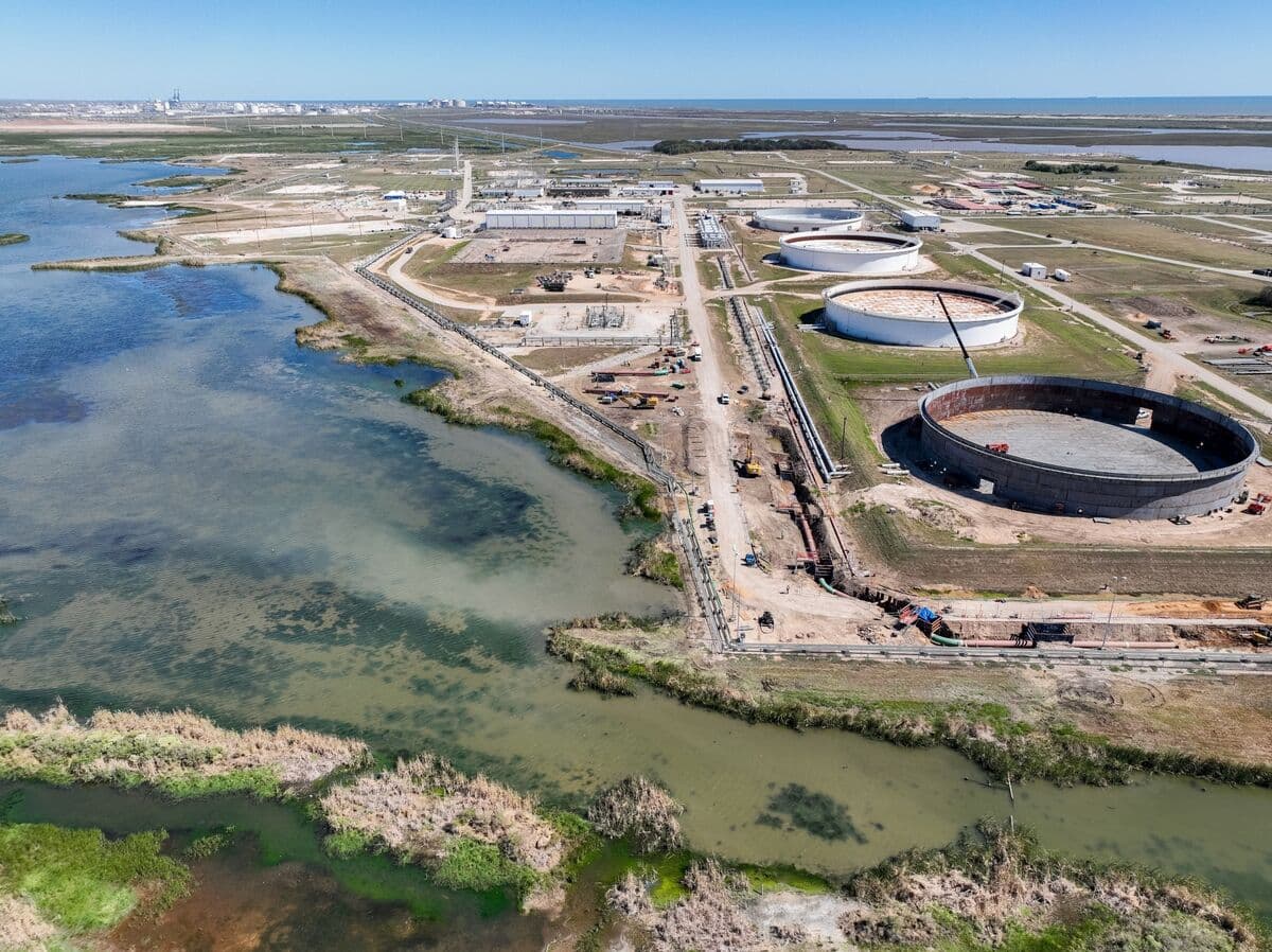 The US and China Are Saving Oil From a Crisis