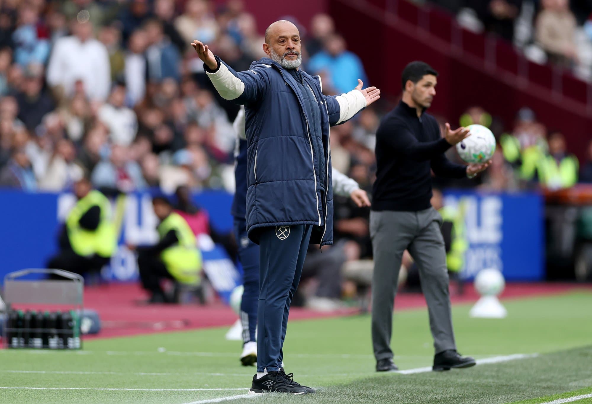 West Ham manager rages at VAR after late goal disallowed against Arsenal