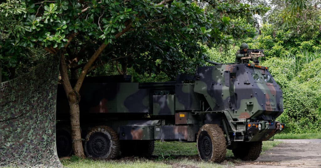 Xi Poised to Press Trump on Arms Sales to Taiwan