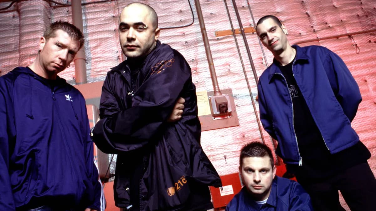 4 Tragically Cringey Rock Songs You’ll Have To Pry From My Cold, Dead Hands