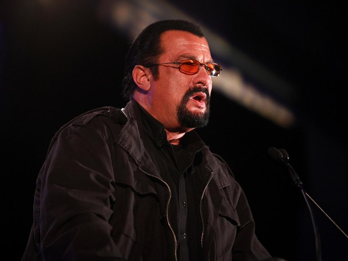 Steven Seagal Slashes Price of His Luxury Moscow Mansion by $600,000