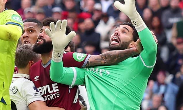 'It was madness': Roy Keane gives his verdict after West Ham's stoppage-time equaliser against Arsenal is RULED OUT by VAR in season's most dramatic moment