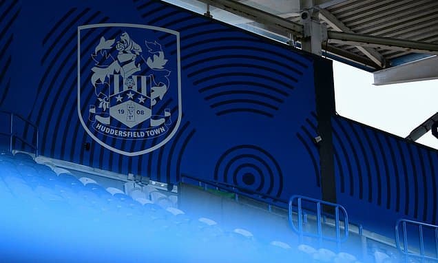 EFL head coach leaves League One club two months after taking compassionate leave