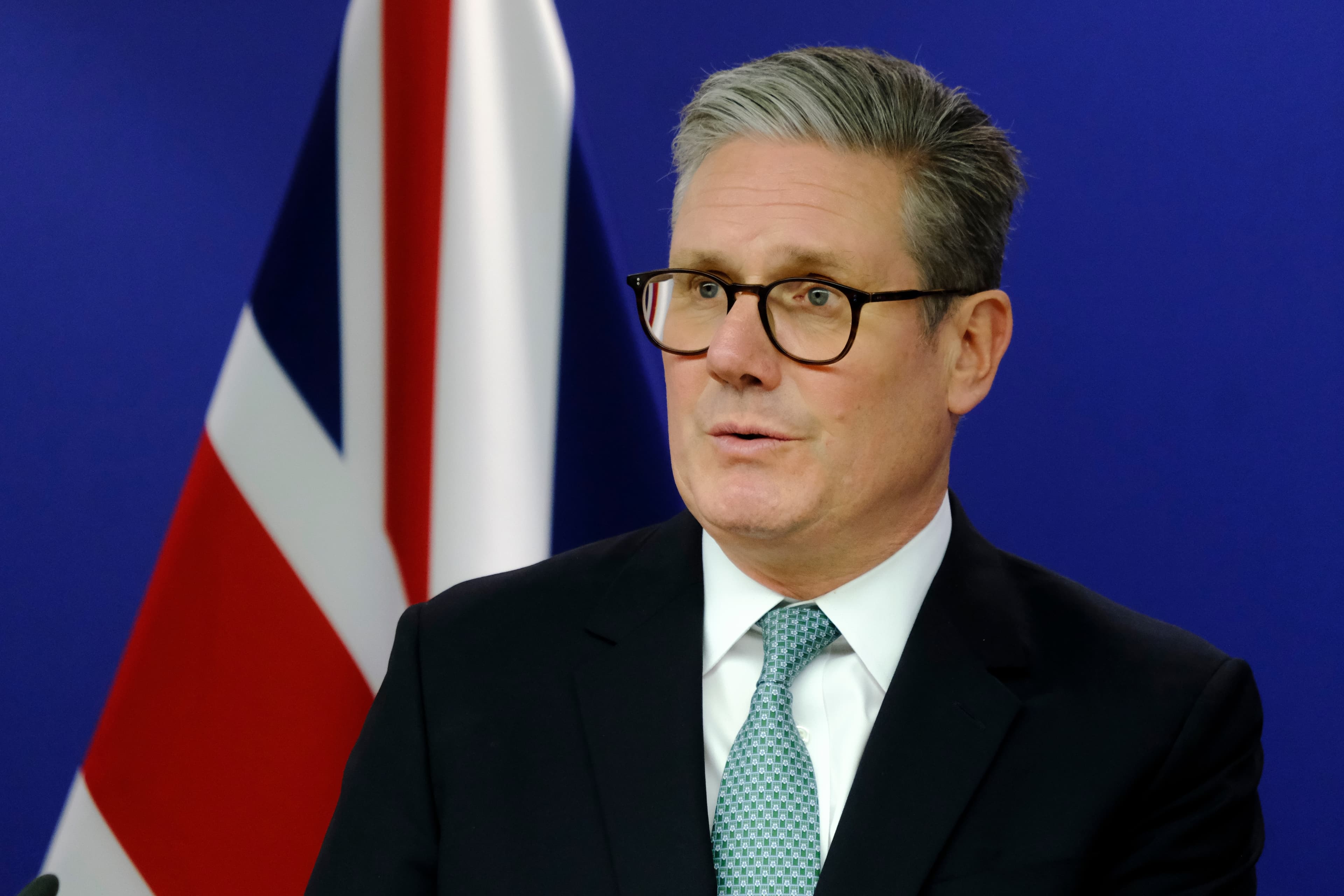 UK Labour Nears Full Revolt Against Starmer