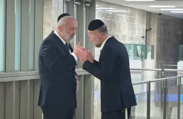 "Does Netanyahu Even Have the Votes?": Haredi Leaders Stall Draft Law Decision