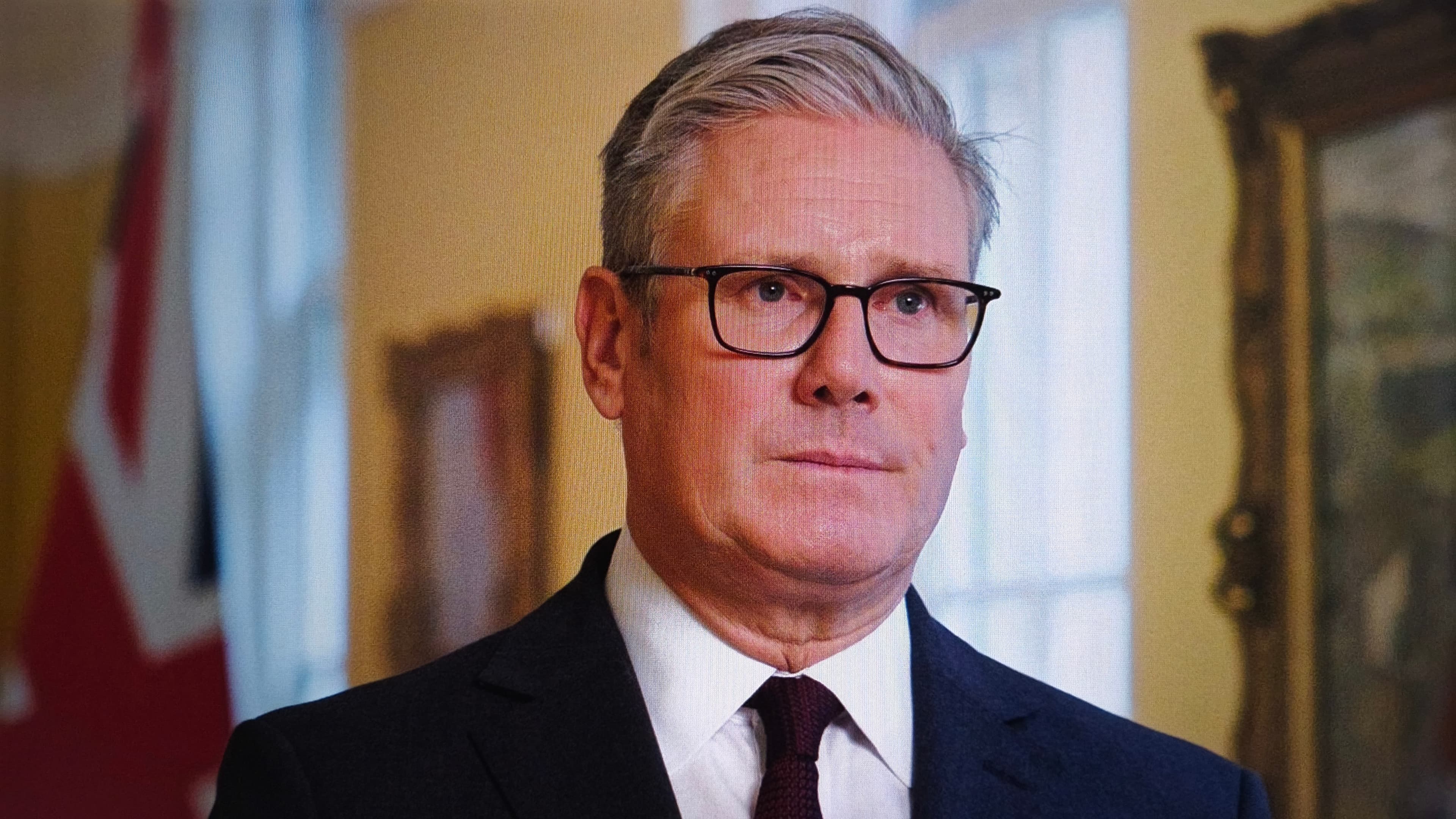 Defiant Starmer Refuses to Resign
