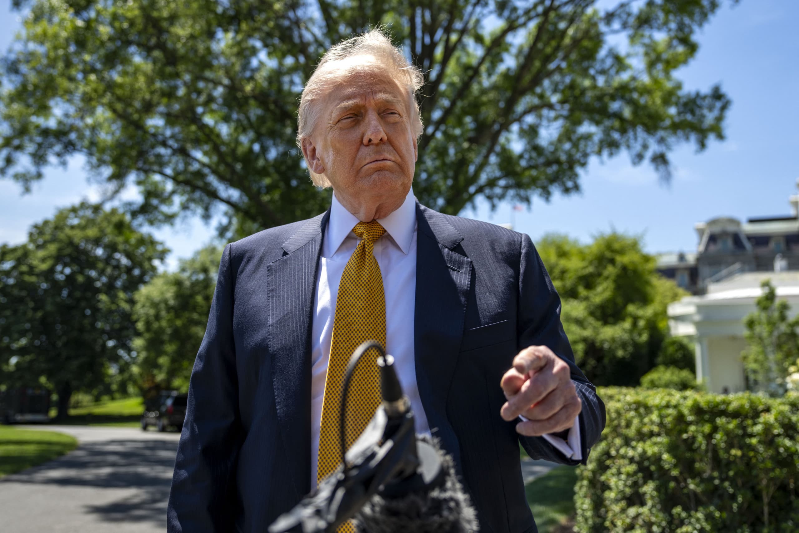 Trump accused of having ‘the IQ of a jar of mayonnaise’ over latest vocabulary rant