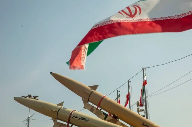 Missiles locked, awaiting fire order