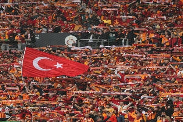 VIDEO: A driver rammed into fans in Turkish championship