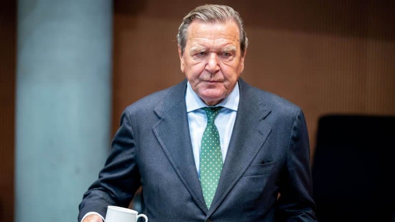  Germany opposes Putin’s Schröder proposal in Ukraine talks 