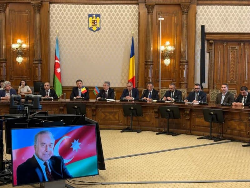  Romanian Senate hosts conference to commemorate 103rd anniversary of National Leader Heydar Aliyev 