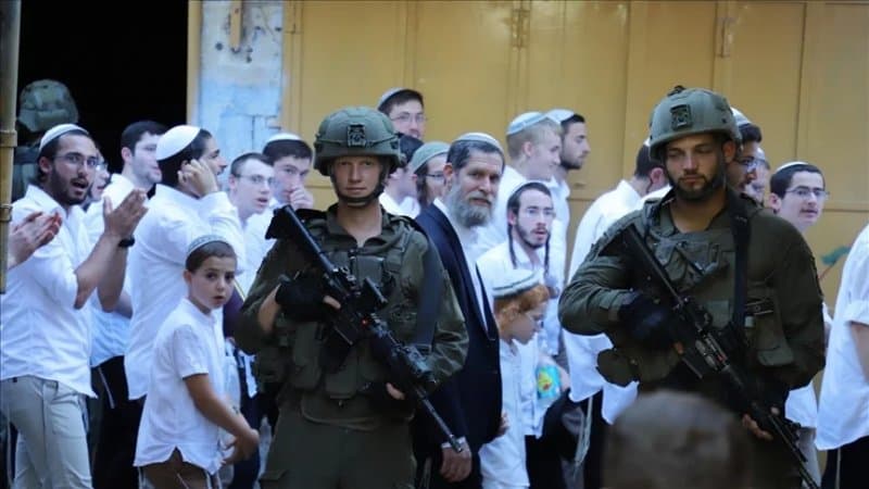  EU officially approves sanctions on Israeli settlers 