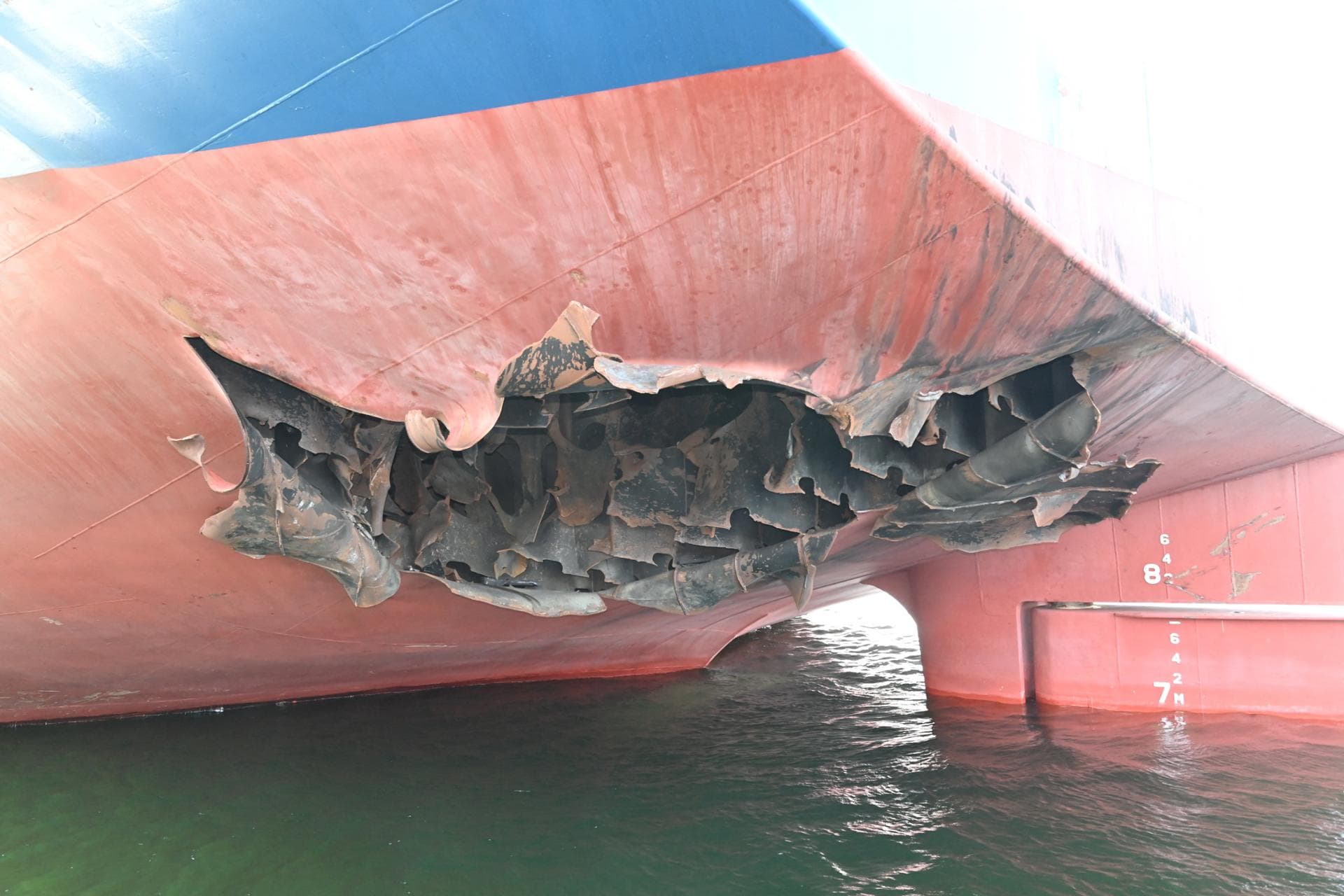 Korean gov't condemns attack on Korean-operated vessel in Strait of Hormuz