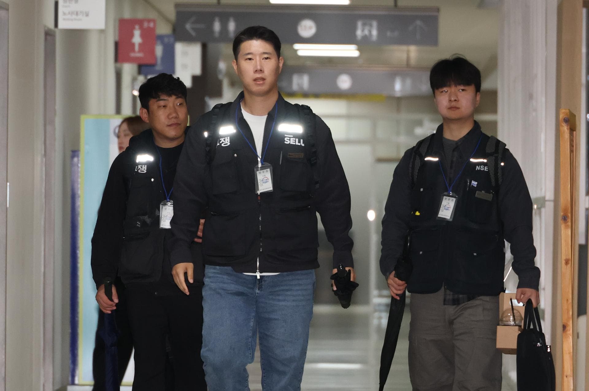 Samsung Electronics management, labor union hold mediation talks for 2nd day