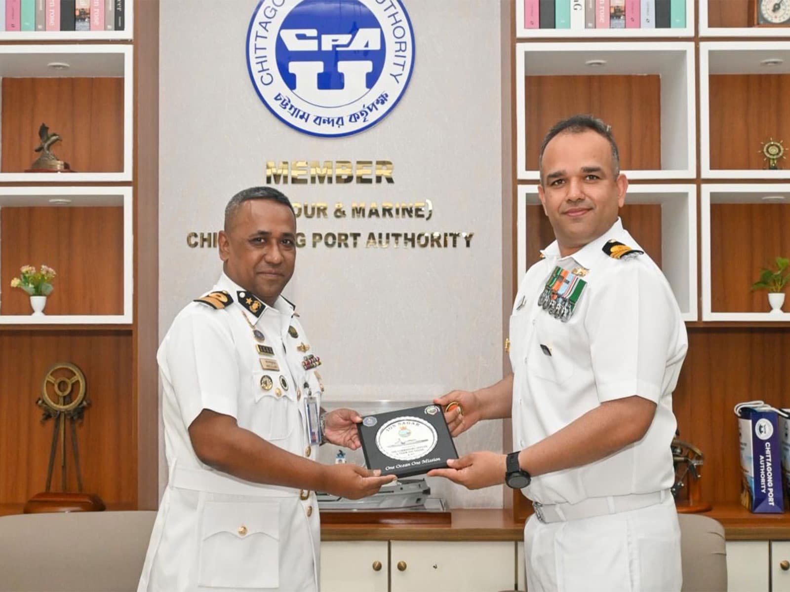 CO of INS Sunayana holds talks on issues of mutual interest with Officiating Chairman of Chattogram Port Authority