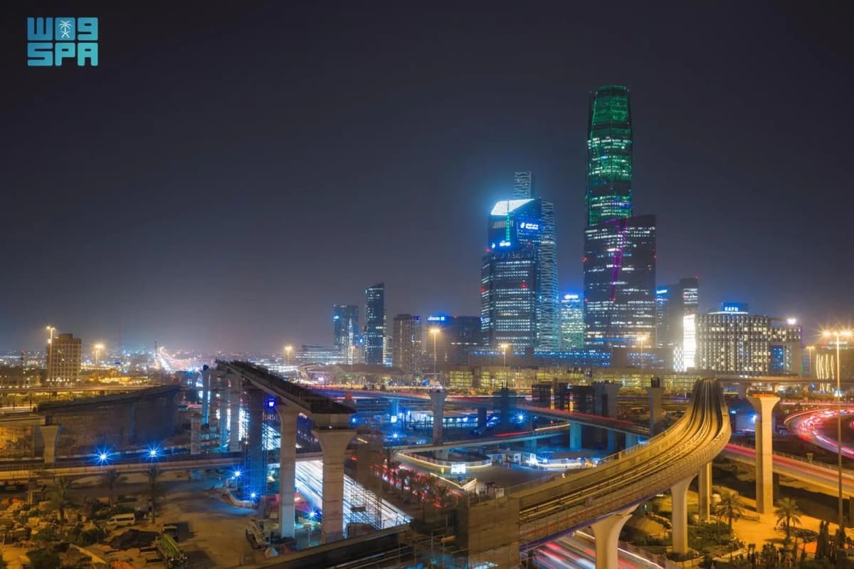 Riyadh advances KAFD road network project with installation of major bridges