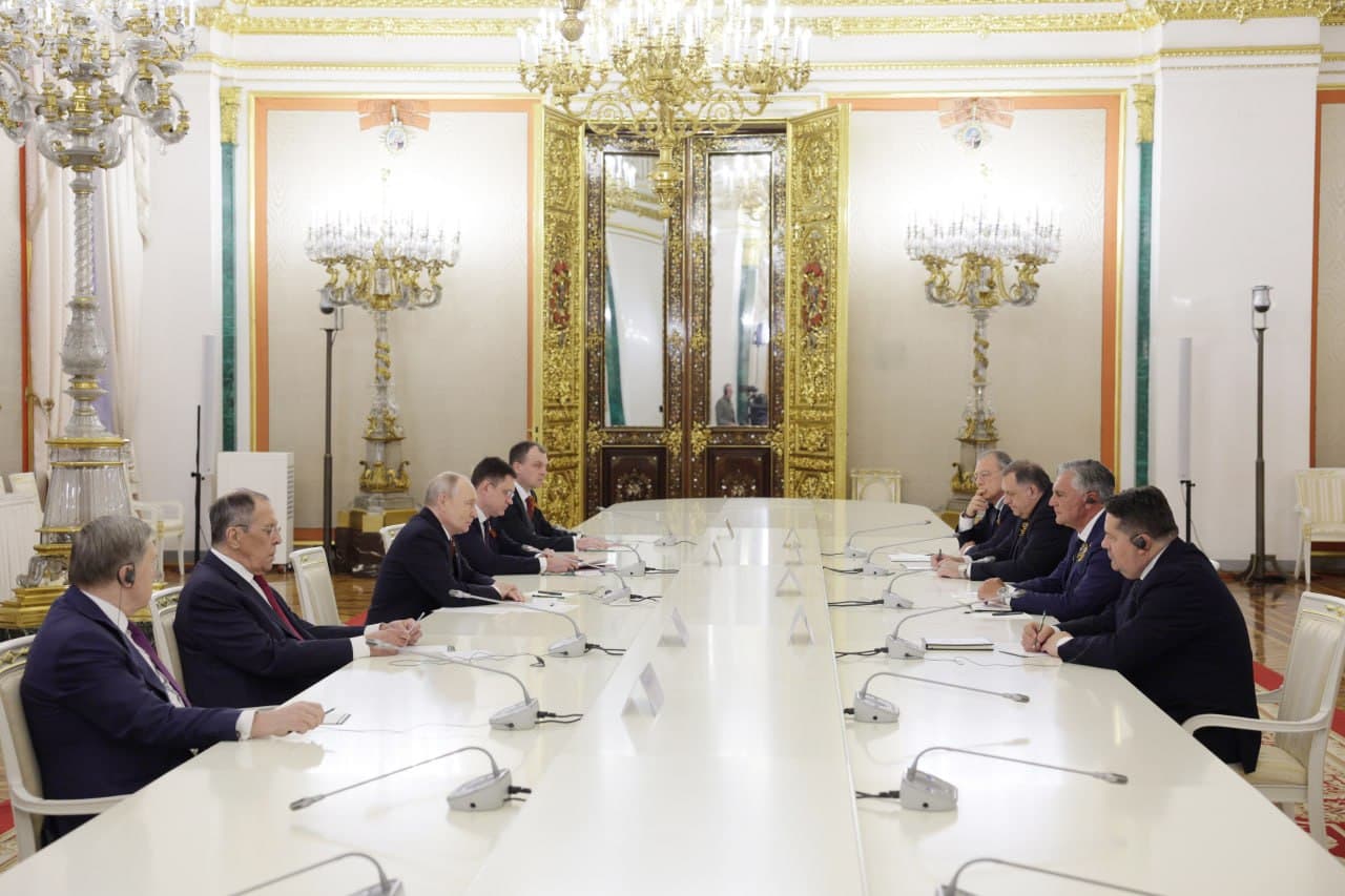 [Photo] Vladimir Putin met with President of Republika Srpska Sinisa Karan, Speaker of the Nat [...]