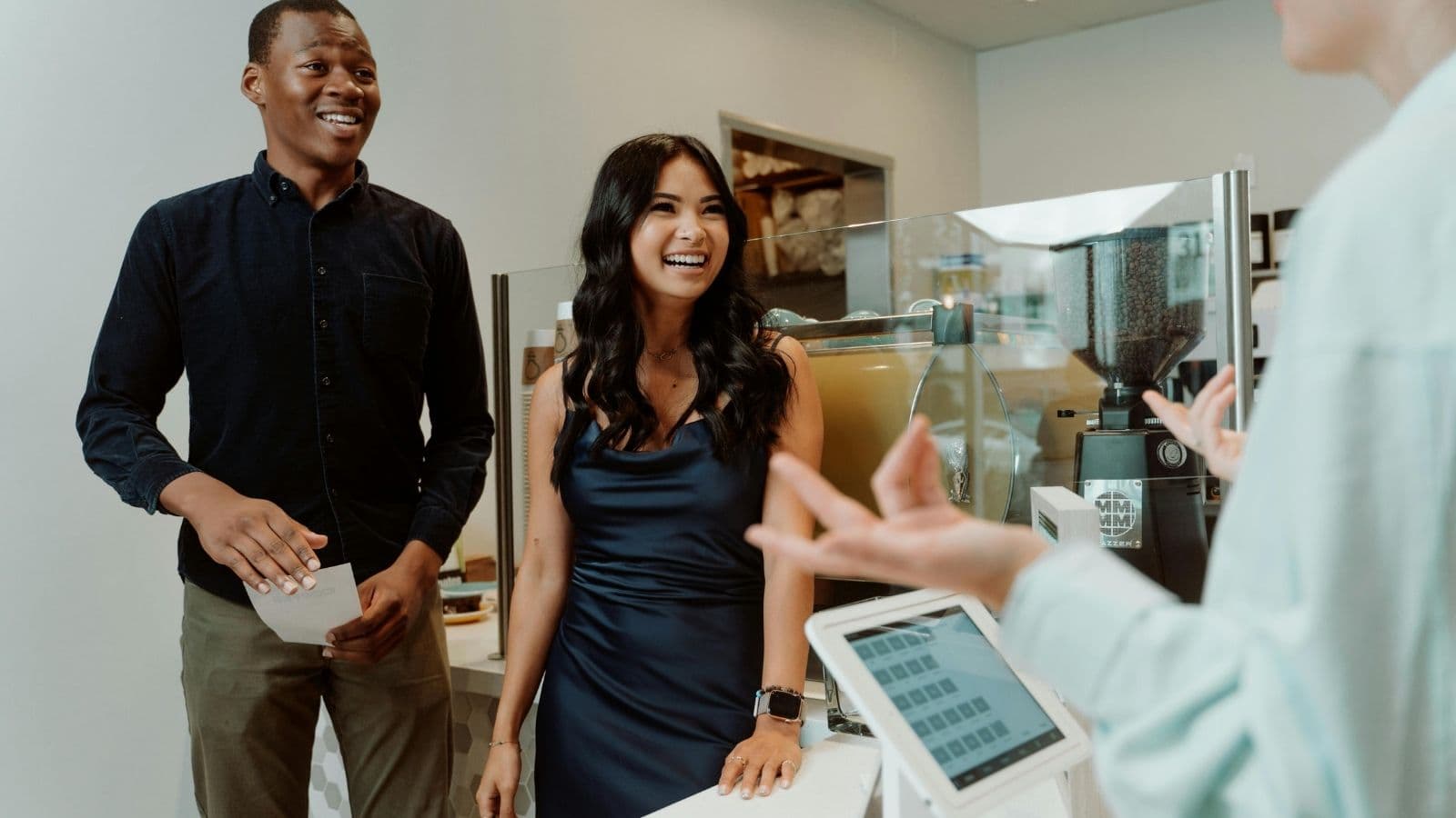 A Shop Visit Turned Awkward When a Customer Demanded a Discount She Didn’t Qualify For