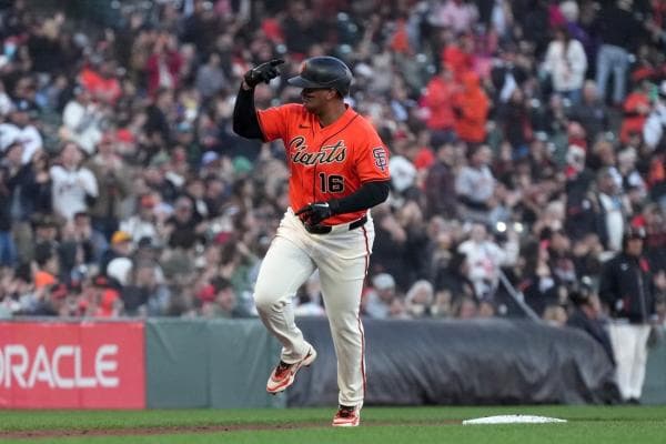 Rafael Devers homers to power Giants past Pirates