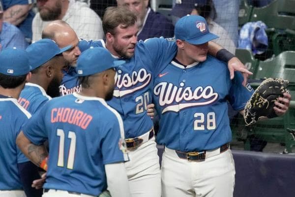 Brewers LF Brandon Lockridge exits with deep cut on knee