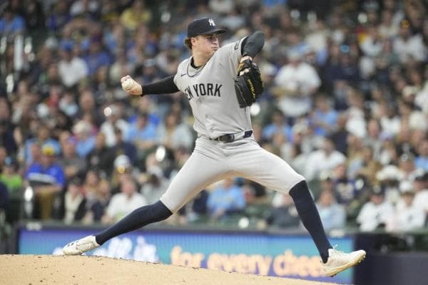 Down 1 in 10th, Brewers upend Yanks to clinch series