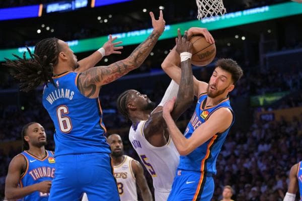 Thunder bury Lakers in second half to take 3-0 series lead