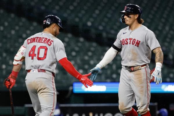 Red Sox 1B Willson Contreras (hand) exits after being hit by pitch