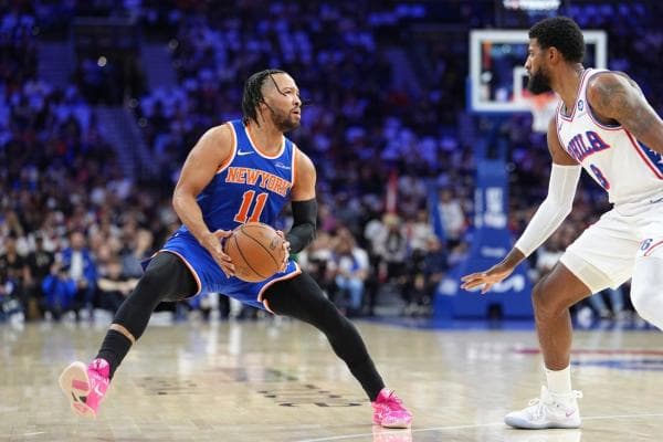 Remarkable 3-point performance helps Knicks rout 76ers, complete sweep