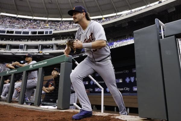 Tigers’ Kerry Carpenter (shoulder) on IL after crash in outfield