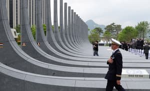 Korean War memorial opens to public
