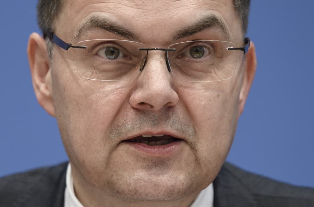 Christian Schmidt resigned
