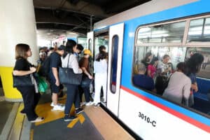 MRT-3 O&M privatization target set for next year
