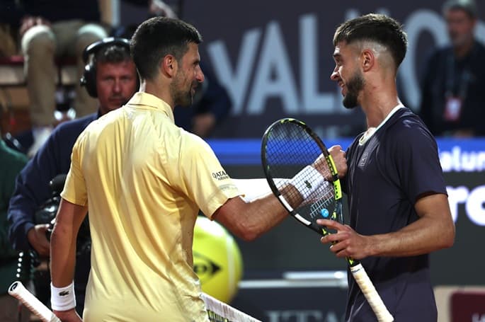 Djokovic knocked out in Italian Open