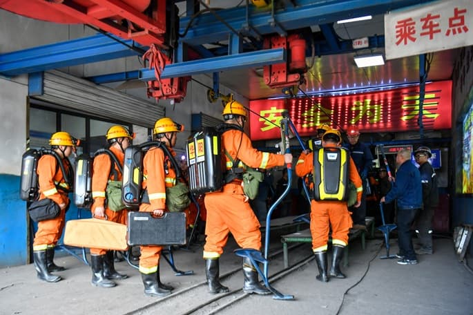 China coal mine gas explosion leaves 82 dead, 9 missing