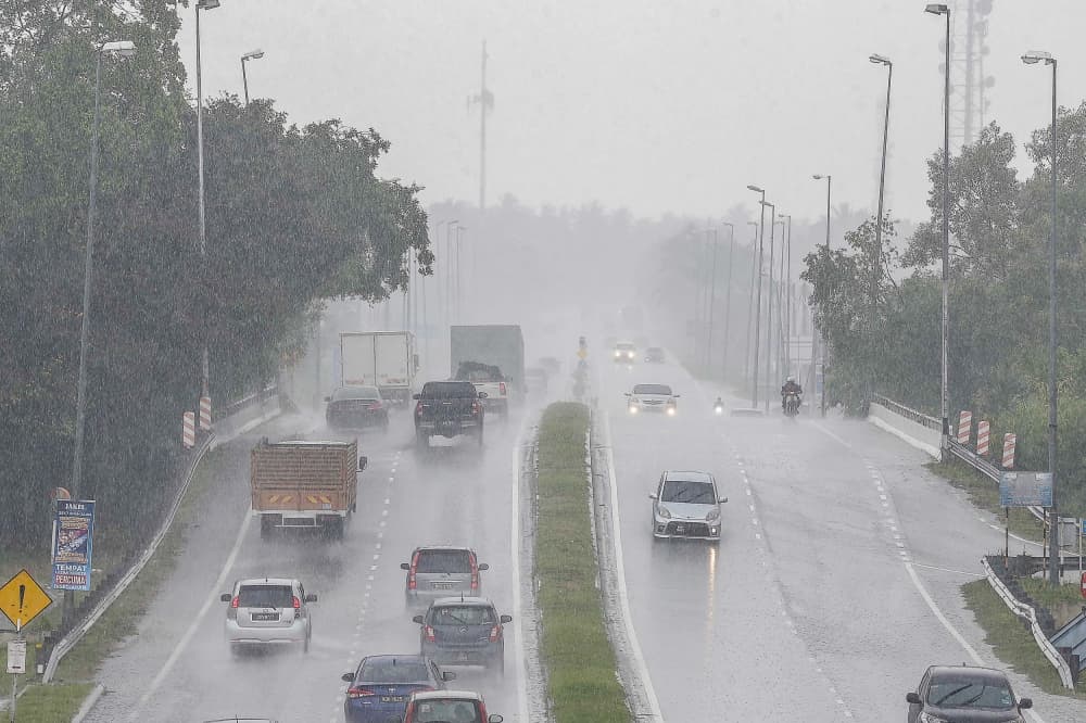Thunderstorms forecast for KL, Selangor, and majority of states until 7pm