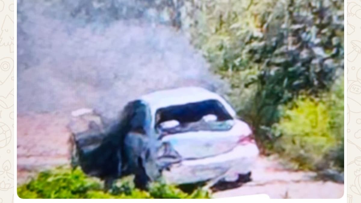 Two Palestinians killed in Israeli enemy airstrike targeting car in southern Lebanon