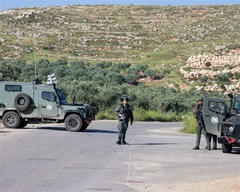 Israeli Occupation Forces seize vehicle during raid on Al-Mughayyir village
