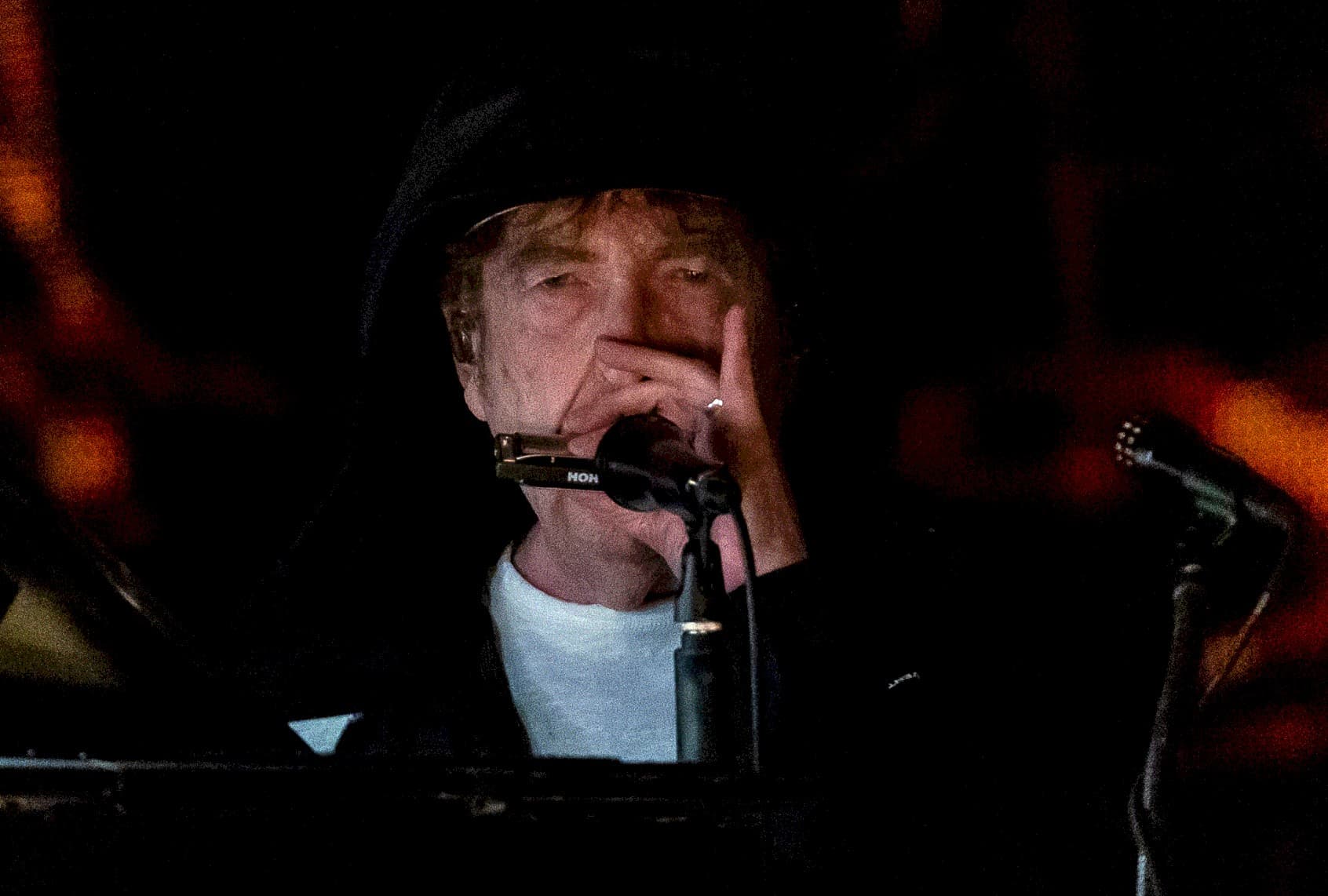 Bob Dylan’s baffling social media experiment