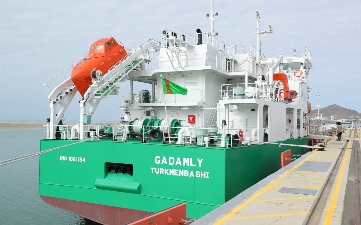 Turkmenistan commissions new dry cargo vessel on Caspian Sea