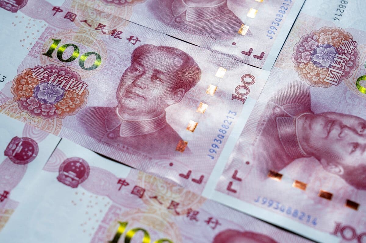 Goldman Says Yuan 20% Undervalued, Boosts Currency Forecasts