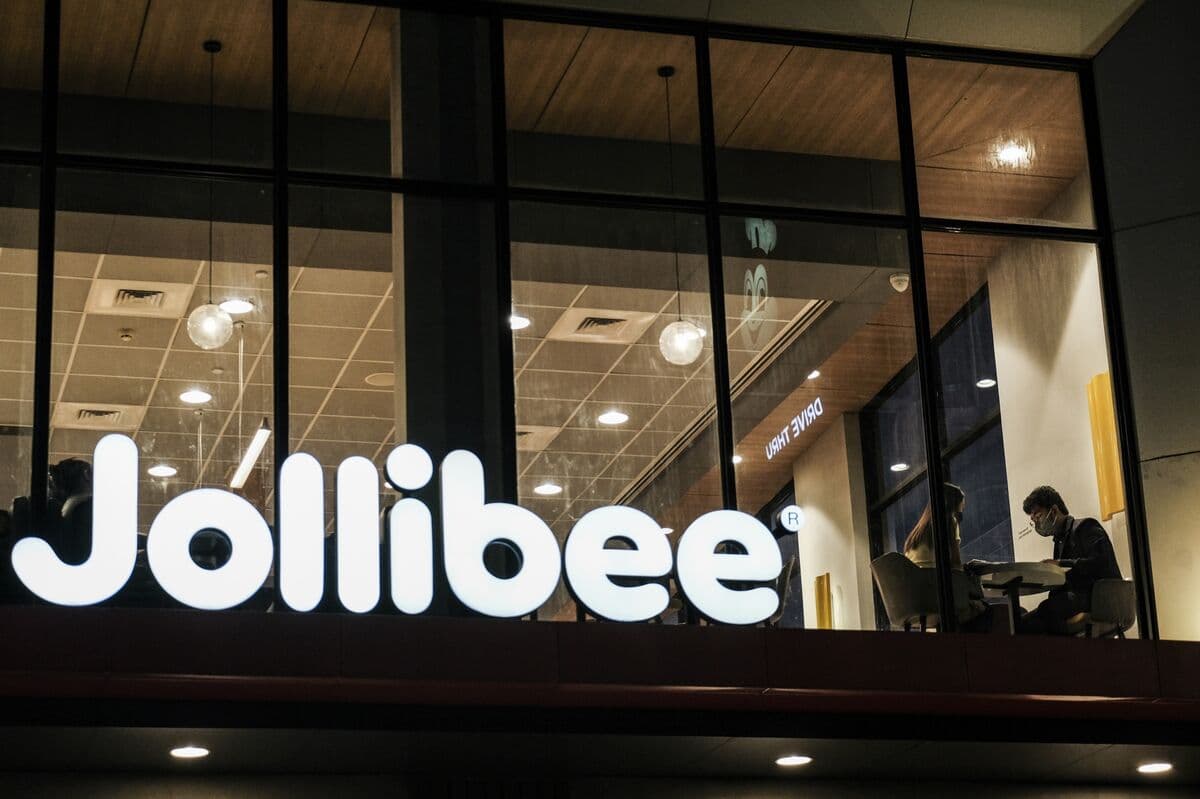 Jollibee Shares Drop to Five-Year Low as Profit Sinks 39% on CPI
