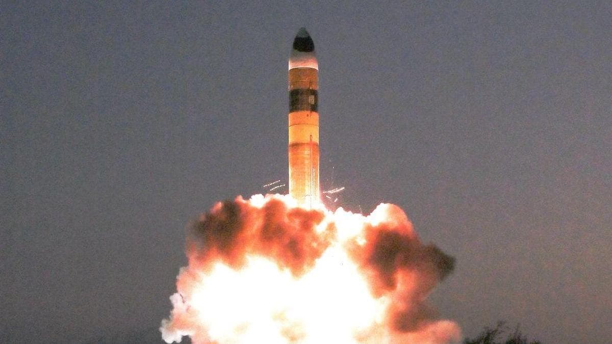 Advanced Agni missile with multi-payloads test-fired
