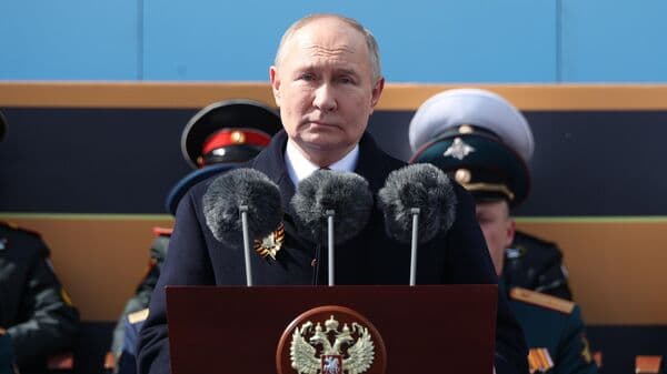 May 9 to Be Busy Working Day for Putin – Kremlin Spokesman