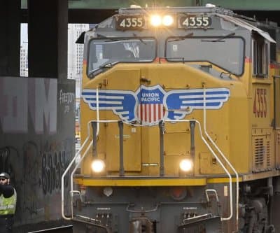 Police: 6 bodies found in boxcar in South Texas border city
