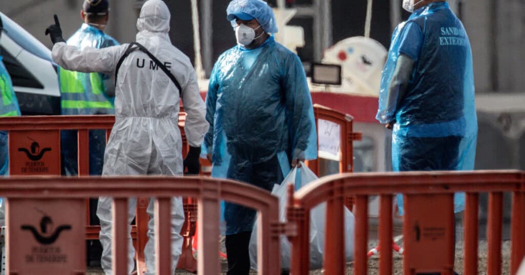 Passengers Are Evacuated From Cruise Ship Tied to Hantavirus Outbreak