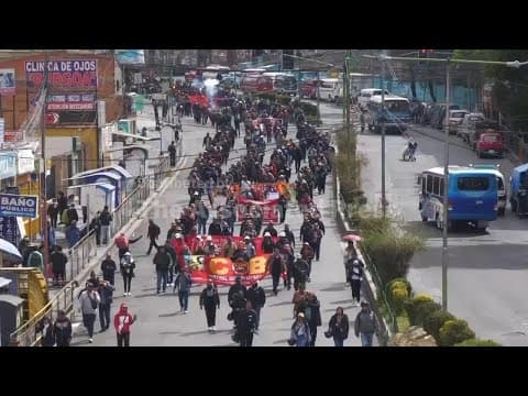 Bolivian unions marched to La Paz and clashed with police to protest the nation’s economic crisis