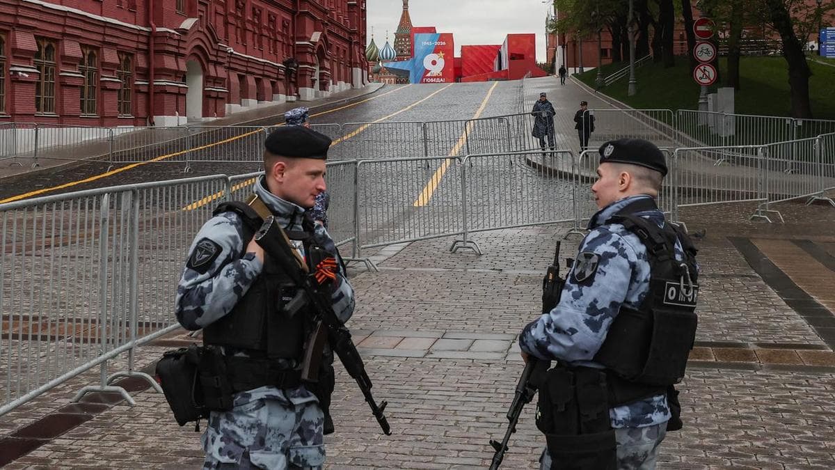 Moscow holds parade as worries over Ukraine war deepen