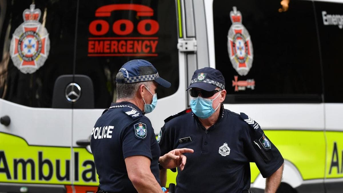 Wanted teen dies in balcony fall after police arrive