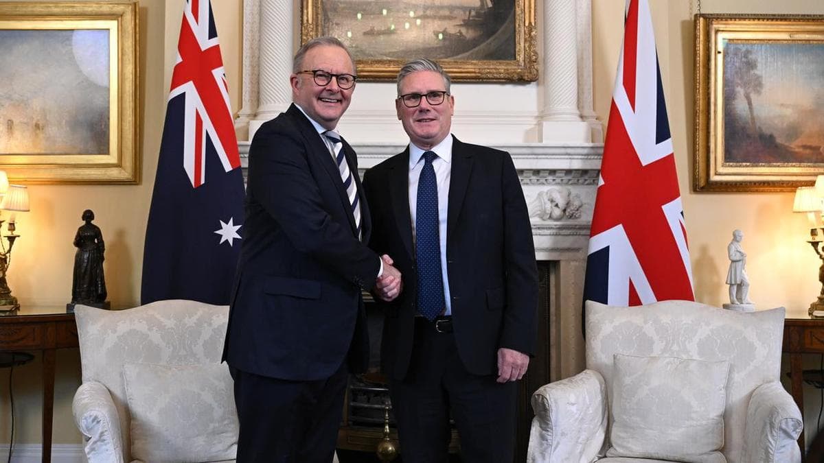 Albanese backs in UK PM amid calls for his resignation